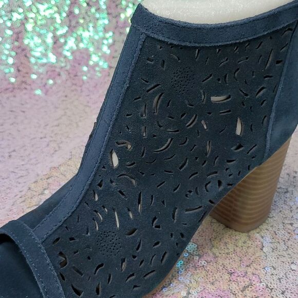 American Rag Glial Navy Suede  Leather Booties Size 5 M - Picture 9 of 13